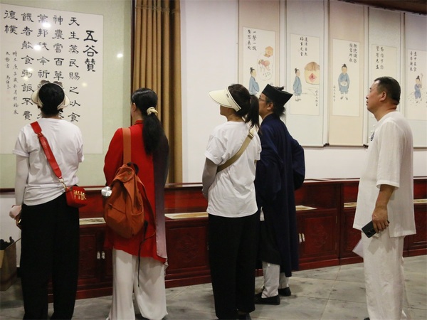 20220712遵义太极拳爱好者参观太极宫，观看各大功能馆(谢俞宏，照片，佳能 (9).jpg